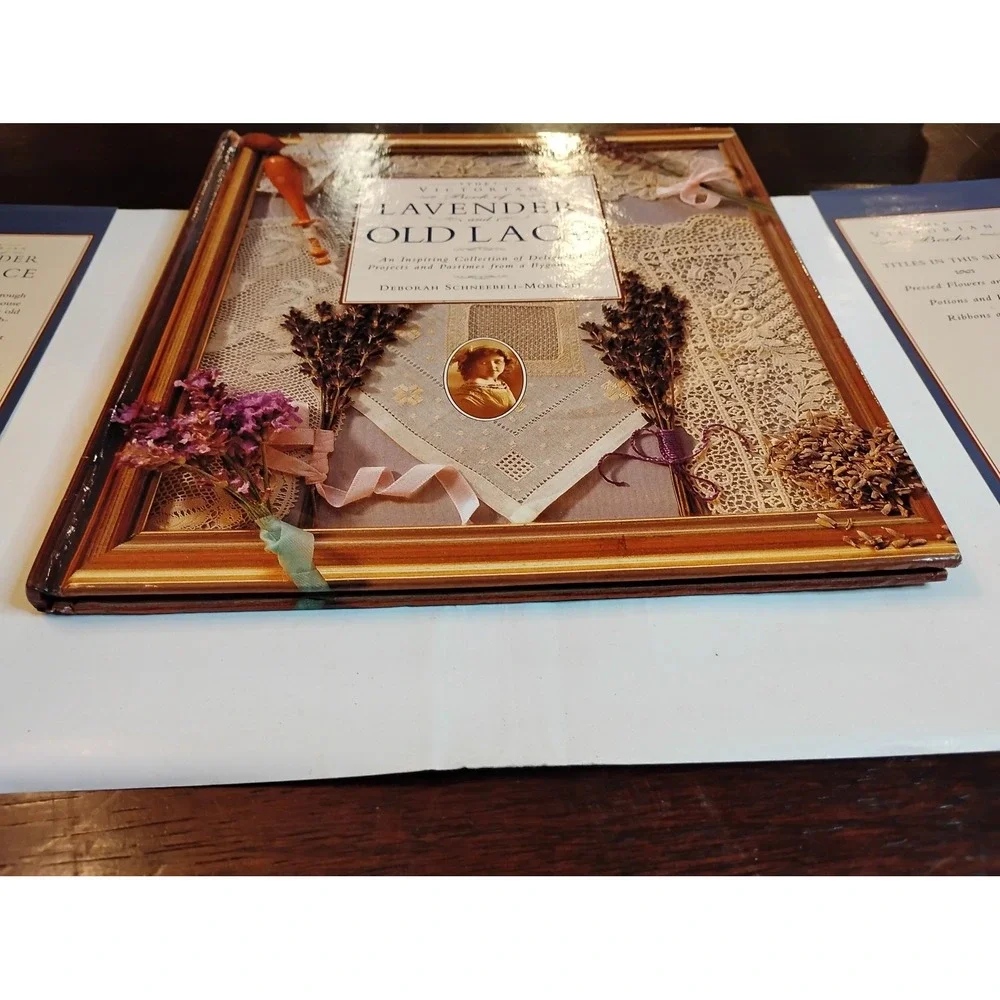 N/A victorian book